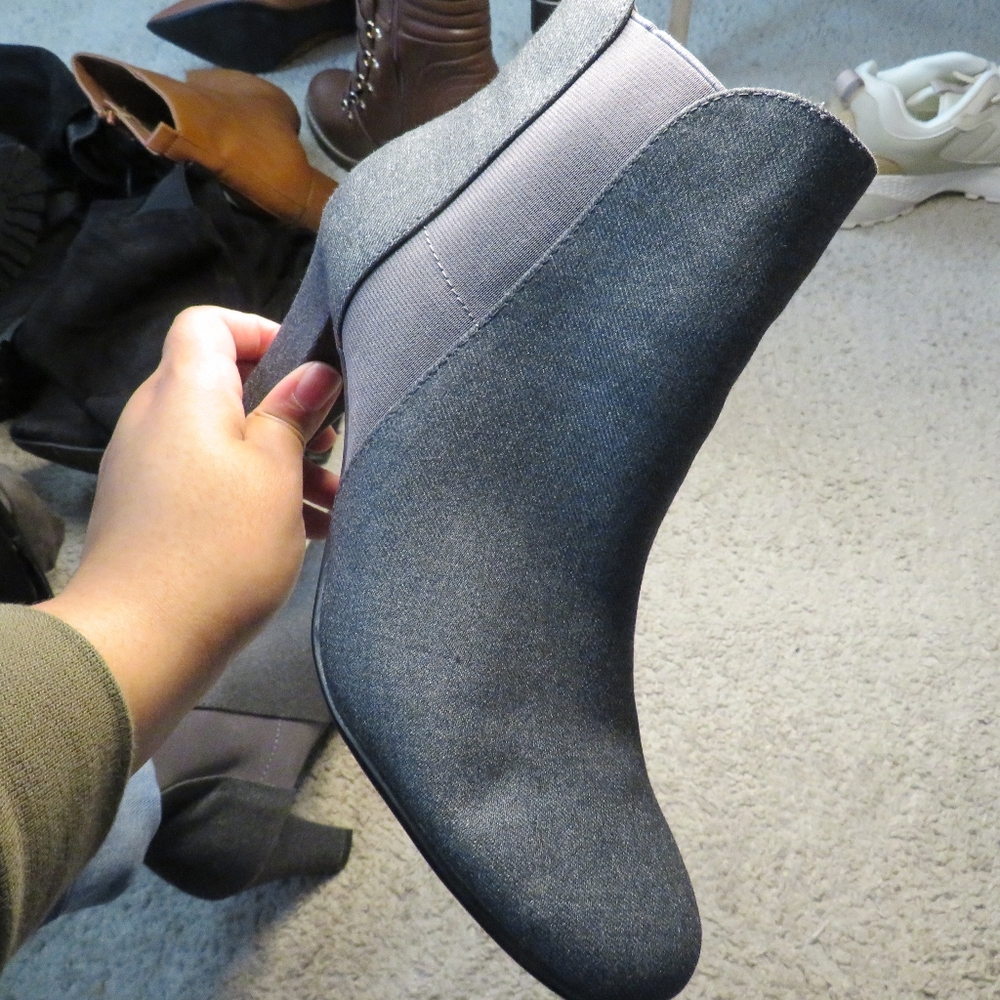 Grey Booties - Picture 5 of 6